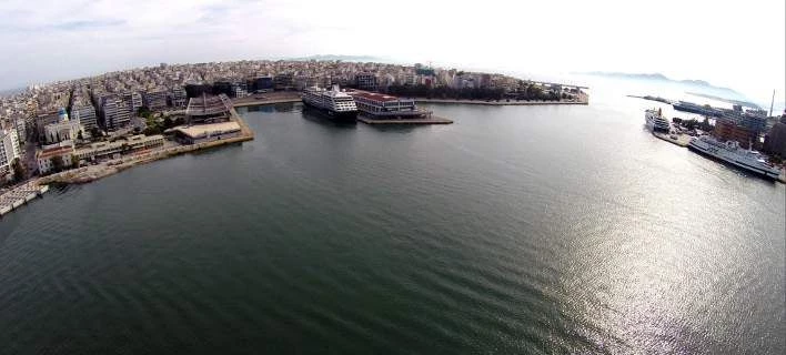 WSJ: Η Γερμανία ξεπουλάει, οι Ελληνες πλοιοκτήτες αγοράζουν σωρηδόν γερμανικά πλοία